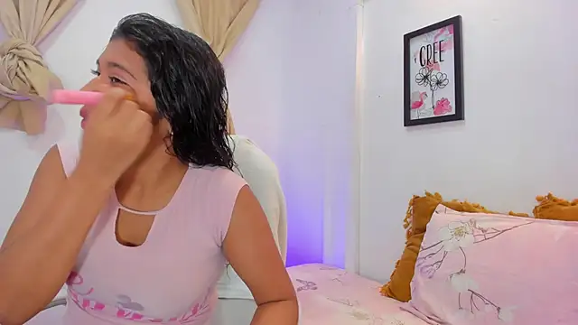 andrea sanchezz online show from 11-30-25, 12:31