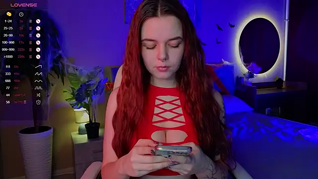 Snapshot of BellaDevile_ chatting on 10-23-25, 08:24 BellaDevile  online show from 10-23-25, 08:24