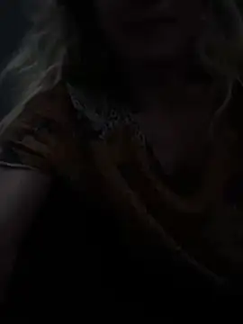 Snapshot of blond-96 chatting on 11-04-25, 02:32 blond-96 online show from 11-04-25, 02:32