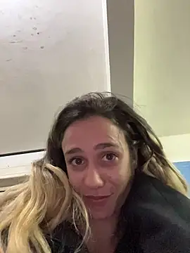 Snapshot of blond-96 chatting on 11-10-25, 02:43 blond-96 online show from 11-10-25, 02:43