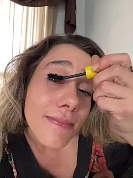 Snapshot of blond-96 chatting on 02-07-26, 05:16 blond-96 online show from 02-07-26, 05:16