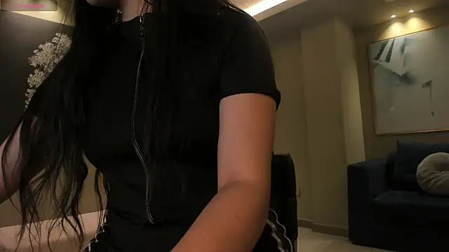 Snapshot of EsmeraldaGrace1 chatting on 10-19-25, 04:02 EsmeraldaGrace1 online show from 10-19-25, 04:02