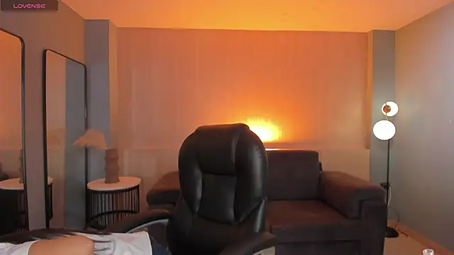 Snapshot of SophieHouston_ chatting on 06-05-26, 02:51 SophieHouston online show from 06-05-26, 02:51