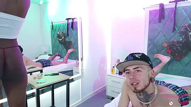 Snapshot of Asha_zuri_and_adam chatting on 11-04-25, 12:48 Asha zuri and adam online show from 11-04-25, 12:48