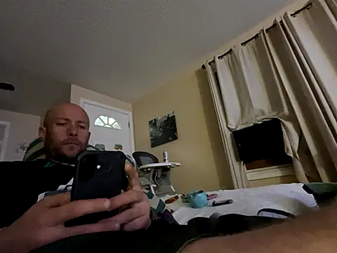 Snapshot of curis4270panda chatting on 10-10-25, 01:48 curis4270panda online show from 10-10-25, 01:48