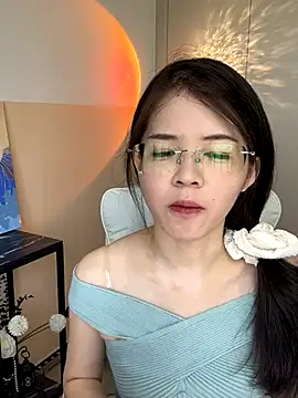 Snapshot of Qianqian-888 chatting on 09-16-25, 01:28 Qianqian-888 online show from 09-16-25, 01:28