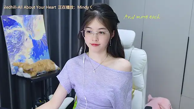 Snapshot of Qianqian-888 chatting on 10-13-25, 12:54 Qianqian-888 online show from 10-13-25, 12:54