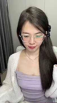 Snapshot of Qianqian-888 chatting on 12-18-25, 01:06 Qianqian-888 online show from 12-18-25, 01:06