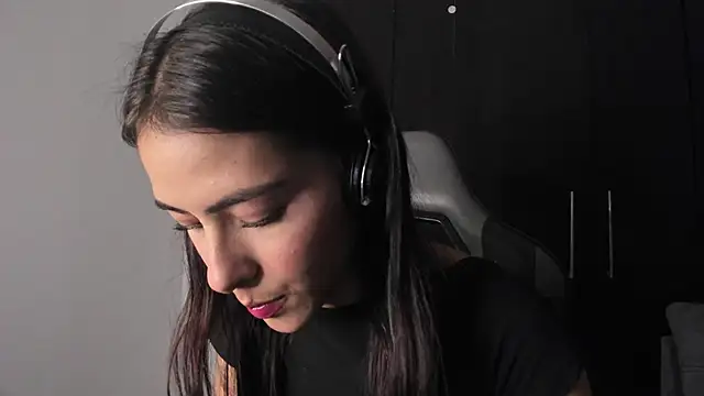 Snapshot of ValkaGrecco chatting on 09-20-25, 03:29 ValkaGrecco online show from 09-20-25, 03:29