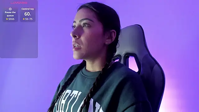 ValkaGrecco online show from 11-18-25, 02:50