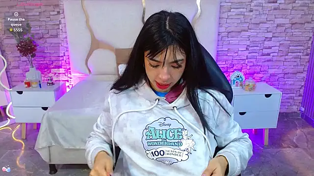 juno tay online show from 11-24-25, 11:54