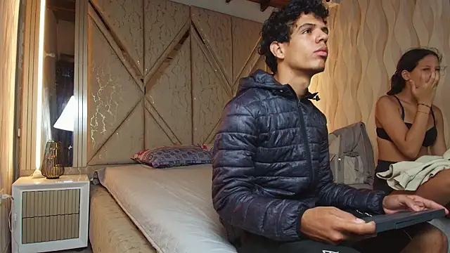 Hotcouple 222 online show from 03-20-26, 07:35