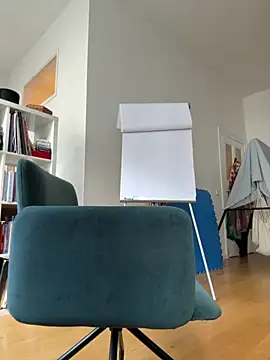 SexyLeon8 online show from 10-20-25, 09:10