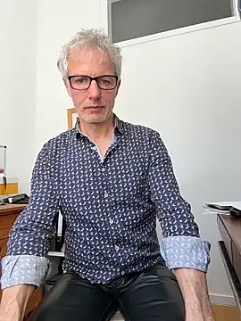 SexyLeon8 online show from 04-23-26, 02:30