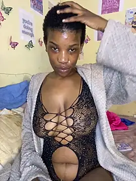 Snapshot of Caramel_Mellow chatting on 10-02-25, 08:05 Caramel Mellow online show from 10-02-25, 08:05