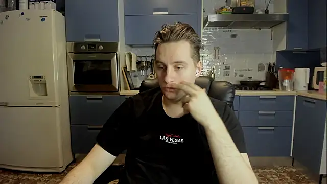 Snapshot of romiosabrino chatting on 02-11-26, 01:16 romiosabrino online show from 02-11-26, 01:16