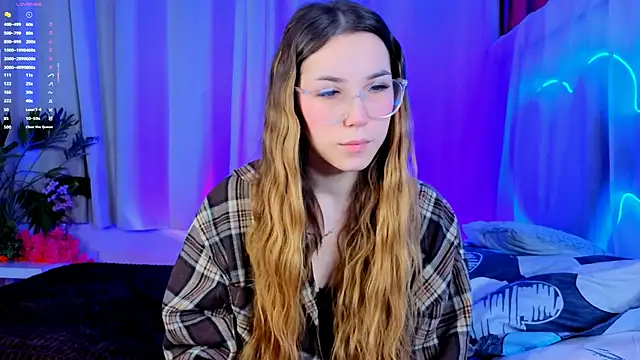 -CindyLou online show from 12-05-25, 05:05