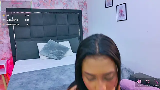 Becca Grims online show from 09-24-25, 03:32