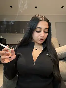 LilMisIndianx online show from 10-22-25, 11:21