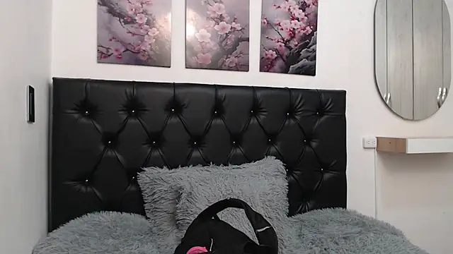 pinky f00x online show from 05-23-26, 07:29