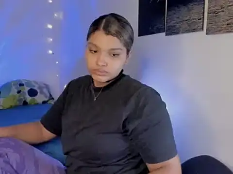 chloe kisses online show from 04-27-26, 11:30