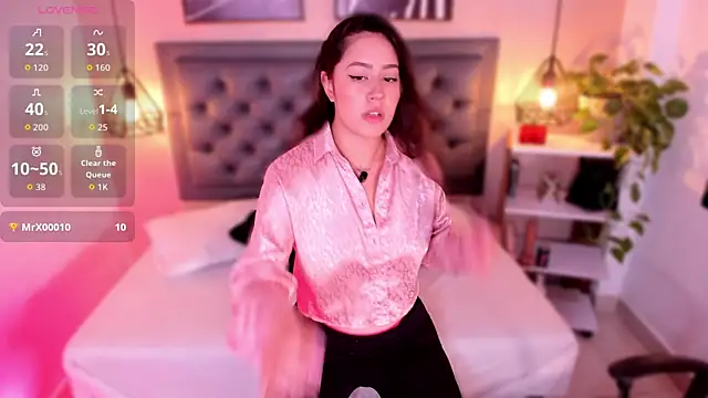 aisha duque online show from 09-30-25, 07:41