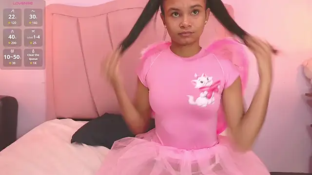 Snapshot of liz7skinny chatting on 11-29-25, 09:29 liz7skinny online show from 11-29-25, 09:29