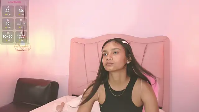 Snapshot of liz7skinny chatting on 12-15-25, 09:52 liz7skinny online show from 12-15-25, 09:52