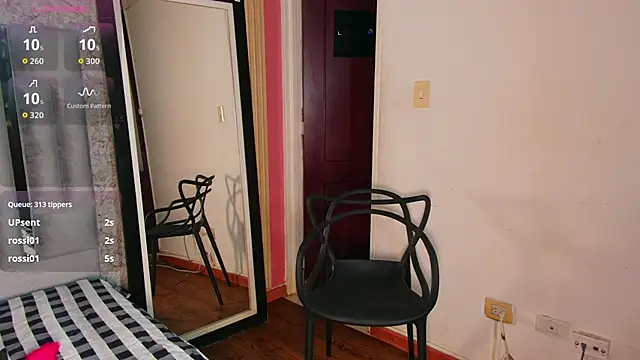 Snapshot of drooling4daddy chatting on 10-06-25, 12:41 drooling4daddy online show from 10-06-25, 12:41