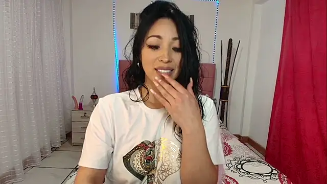 Snapshot of hannagomez_24 chatting on 09-13-25, 01:05 hannagomez 24 online show from 09-13-25, 01:05