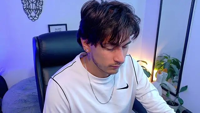 Elian savoy online show from 03-25-26, 11:38