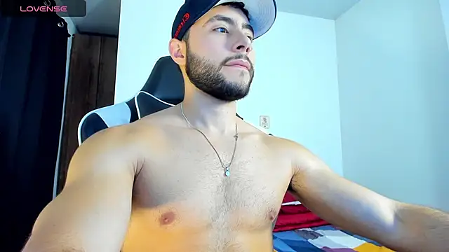 Snapshot of bryan_mugn chatting on 10-17-25, 02:37 bryan mugn online show from 10-17-25, 02:37