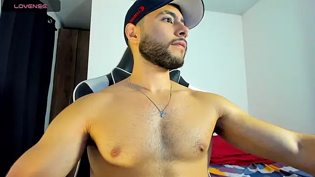 Snapshot of bryan_mugn chatting on 10-26-25, 10:47 bryan mugn online show from 10-26-25, 10:47