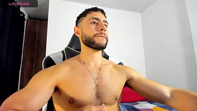 Snapshot of bryan_mugn chatting on 11-13-25, 04:44 bryan mugn online show from 11-13-25, 04:44