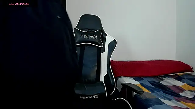 Snapshot of bryan_mugn chatting on 11-18-25, 03:56 bryan mugn online show from 11-18-25, 03:56