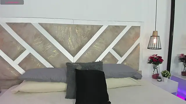 Snapshot of ximena_vasquez8 chatting on 05-14-26, 03:57 ximena vasquez8 online show from 05-14-26, 03:57