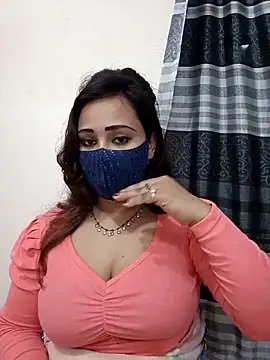 Snapshot of Mow_955 chatting on 10-07-25, 06:49 Mow 955 online show from 10-07-25, 06:49