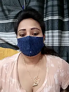 Snapshot of Mow_955 chatting on 11-06-25, 01:12 Mow 955 online show from 11-06-25, 01:12