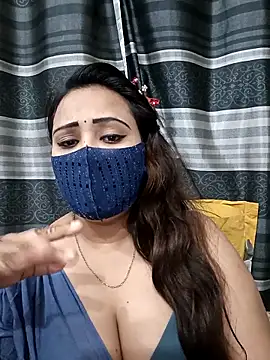 Snapshot of Mow_955 chatting on 12-19-25, 09:00 Mow 955 online show from 12-19-25, 09:00