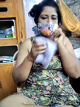 Snapshot of Rupali201 chatting on 09-14-25, 01:05 Rupali201 online show from 09-14-25, 01:05