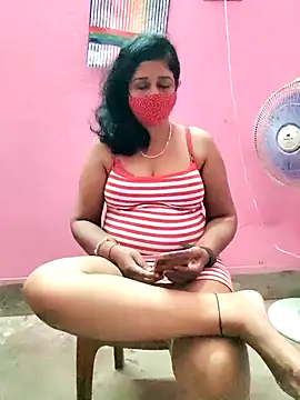 Snapshot of Rupali201 chatting on 10-08-25, 02:25 Rupali201 online show from 10-08-25, 02:25