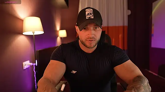 RikAdlerr online show from 04-12-26, 01:49