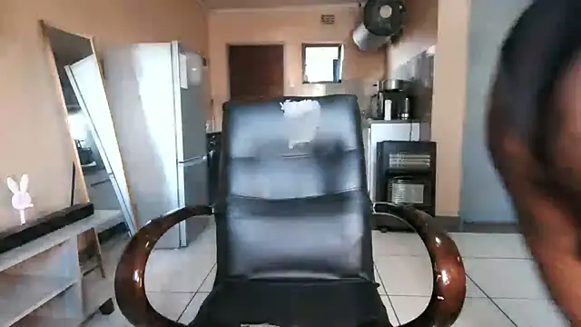 BusybooobsXXX3 online show from 10-11-25, 04:12