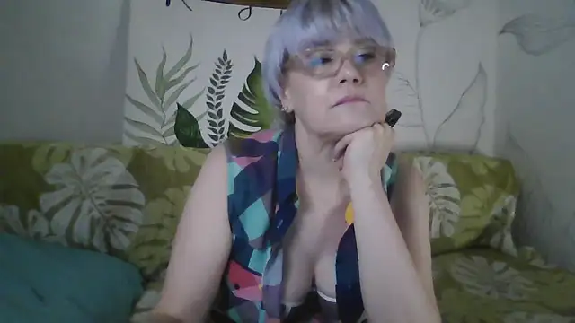 Snapshot of Catty_Lady chatting on 12-02-25, 08:15 Catty Lady online show from 12-02-25, 08:15