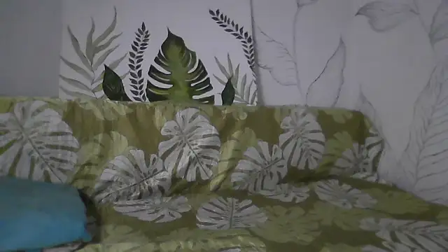 Snapshot of Catty_Lady chatting on 12-04-25, 08:17 Catty Lady online show from 12-04-25, 08:17