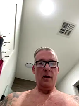 Reacher110565 online show from 09-26-25, 09:46