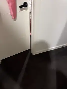 Reacher110565 online show from 10-18-25, 11:11