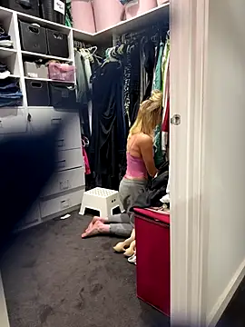 Reacher110565 online show from 10-25-25, 10:34