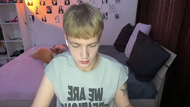 Snapshot of olivertasty chatting on 09-25-25, 09:46 olivertasty online show from 09-25-25, 09:46