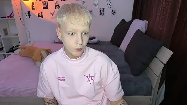 Snapshot of olivertasty chatting on 09-26-25, 12:53 olivertasty online show from 09-26-25, 12:53